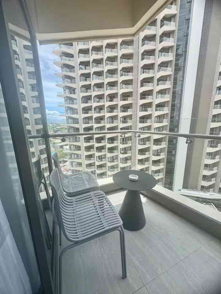 Tambuli Seaside Living โ 1 Bed TF For Sale